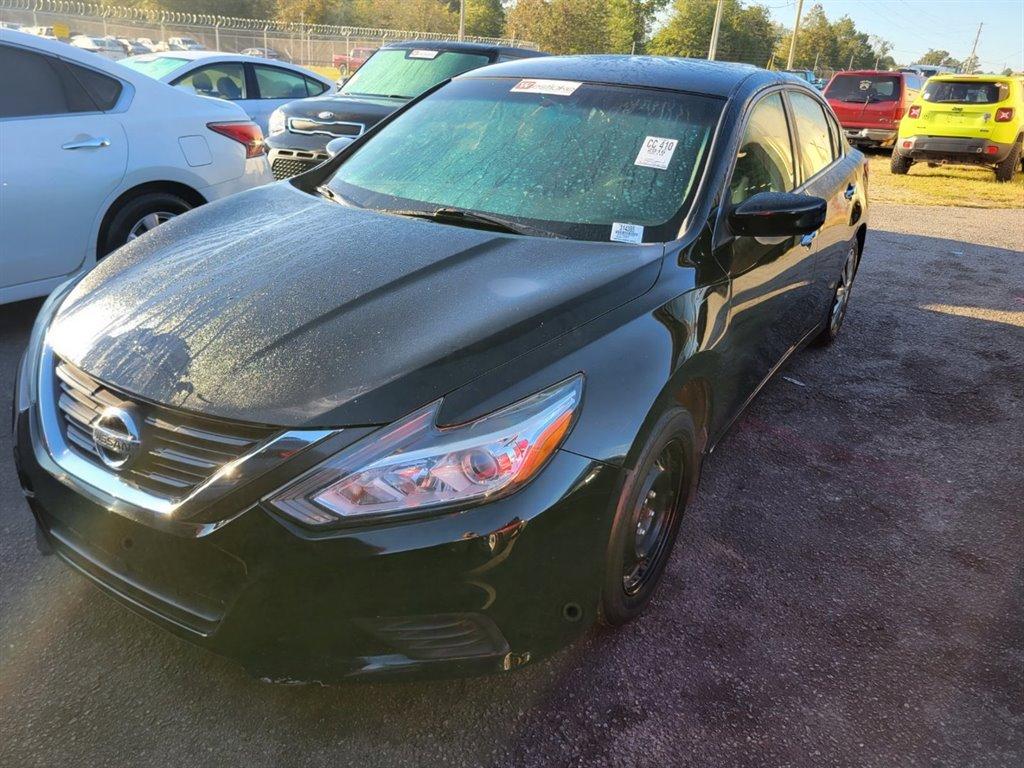 2016 Nissan Altima S's photo