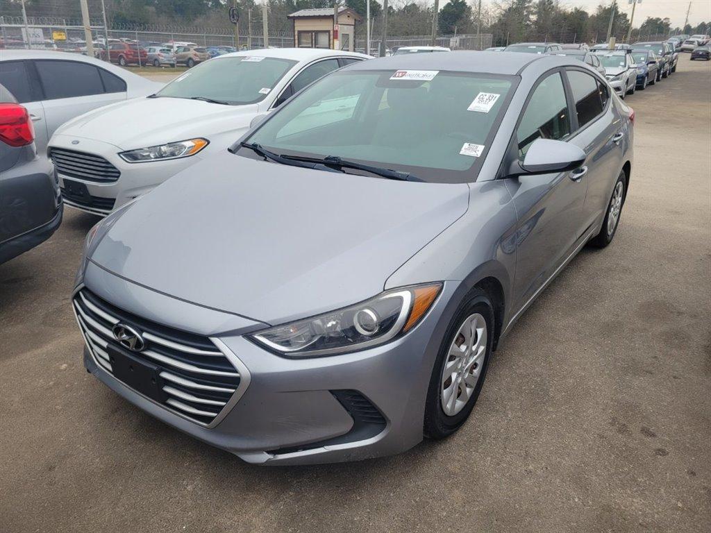 2017 Hyundai Elantra SE's photo